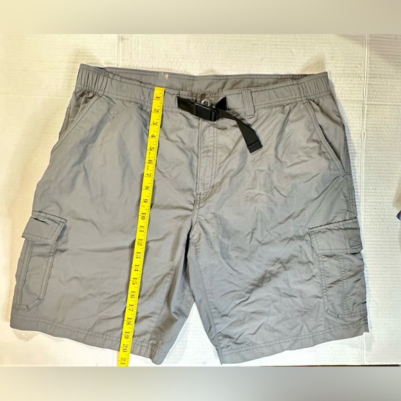 Eddie Bauer Mens Nylon Cargo Hiking Shorts Gray Belted Pockets Size XL Preowned - Picture 3 of 11